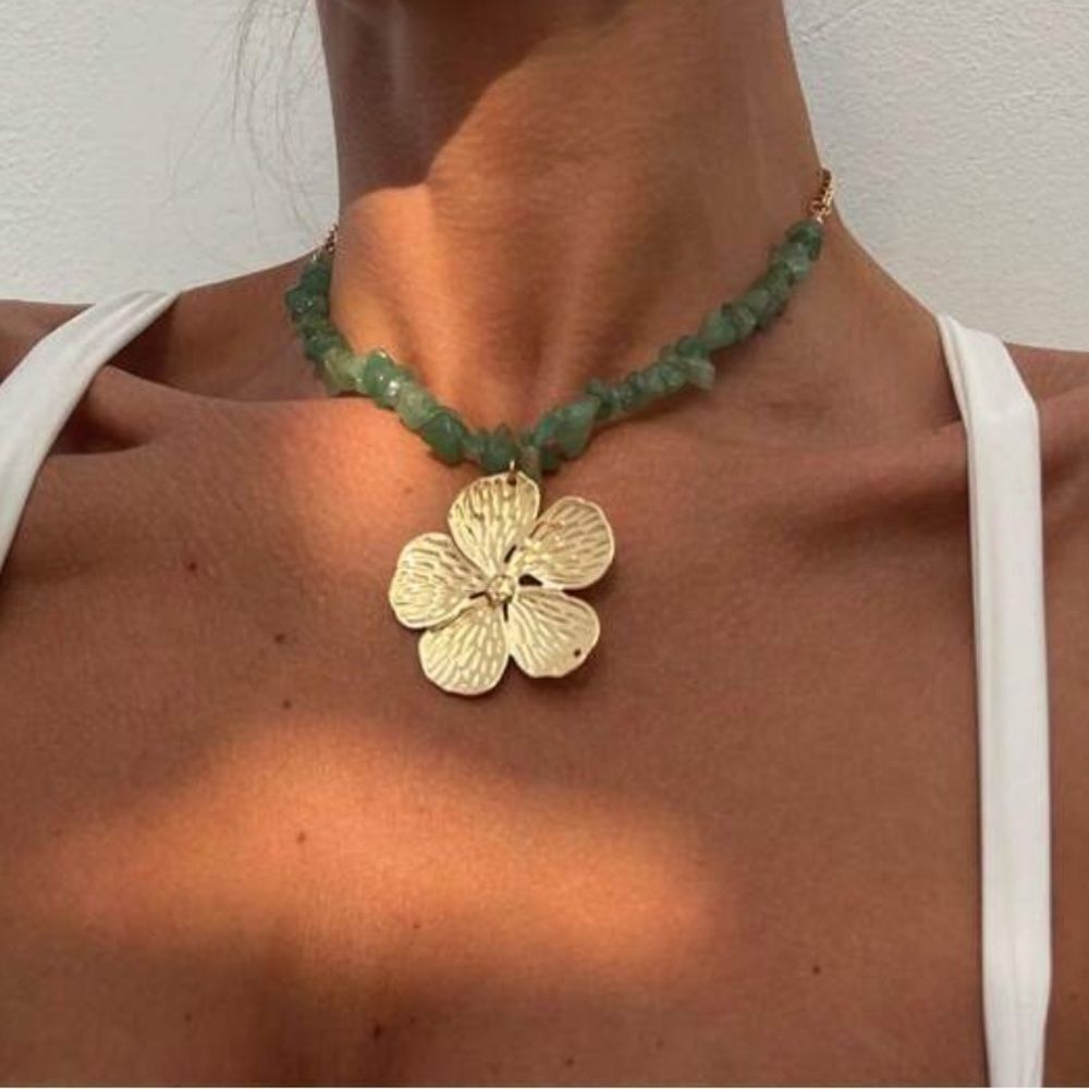 Gold Flower Pendant Necklace with Green Beads S854
